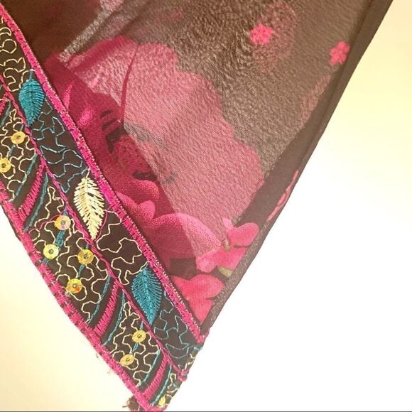 ORNATE FLOWY ASIAN SEQUIN EMBROIDERED DRESS - Picture 7 of 7